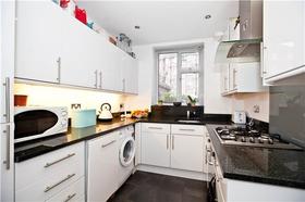 2 bedroom Ground Fla...
